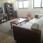Διαμέρισμα Nice, Cosy With Shared Outdoor Pool *