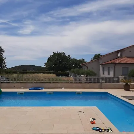 Nice, Cosy With Shared Outdoor Pool Banjole